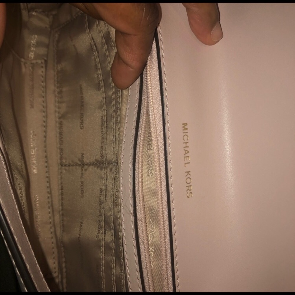 😍BRAND NEW MICHAEL KORS CLUTCH 💥 - Picture 6 of 6